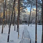 Oeoed Hoetels Lohusalu Leida & Enno * Лауласмаа