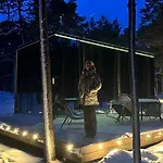 Oeoed Hoetels Lohusalu Leida & Enno 라울라스마