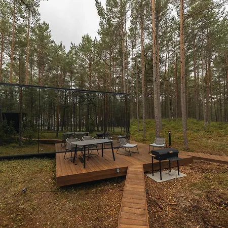 Oeoed Hoetels Lohusalu Leida & Enno *