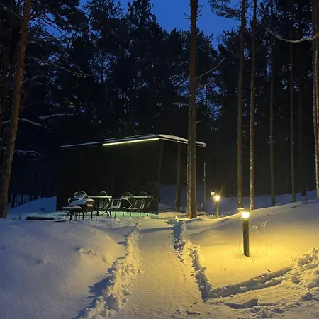 Oeoed Hoetels Lohusalu Leida & Enno * Laulasmaa