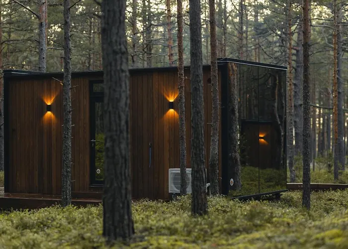 Oeoed Hoetels Lohusalu Leida & Enno Laulasmaa