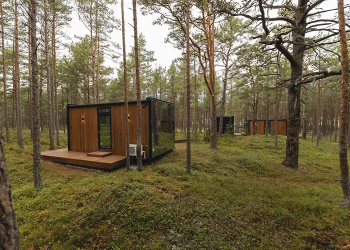 Oeoed Hoetels Lohusalu Leida & Enno * Laulasmaa